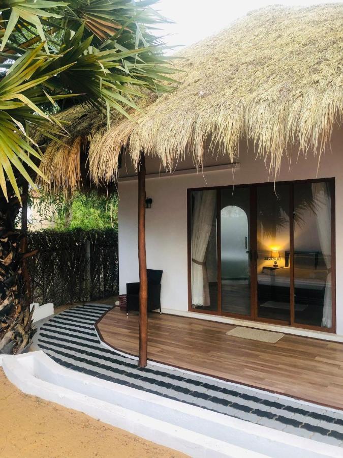 The Blue Lagoon Resort Калпития Экстерьер фото