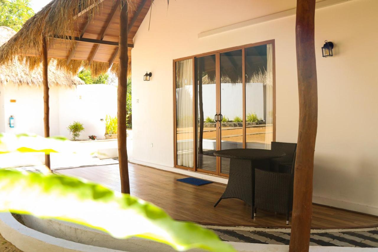 The Blue Lagoon Resort Калпития Экстерьер фото