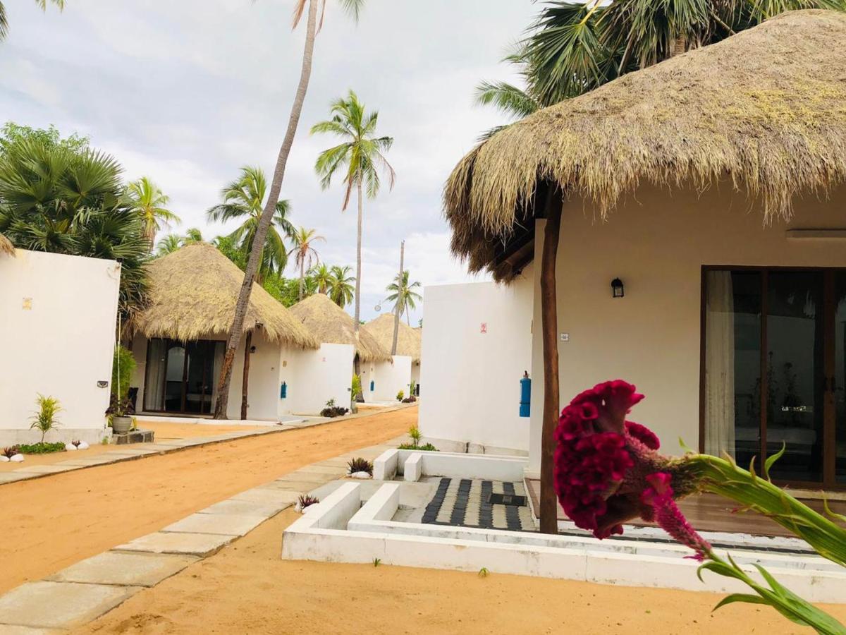 The Blue Lagoon Resort Калпития Экстерьер фото